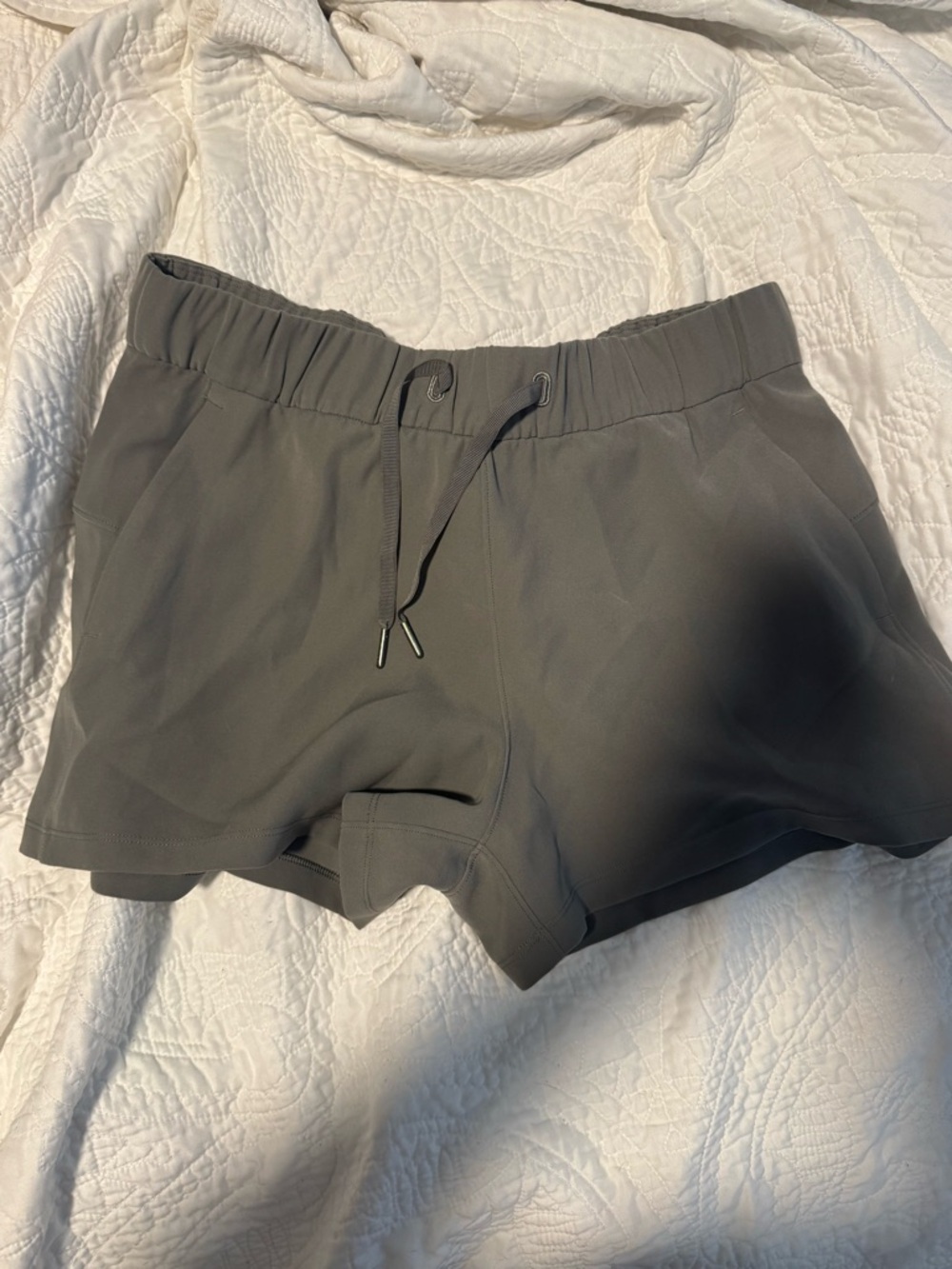 Lululemon Unlined Size 8 Olive Green Short